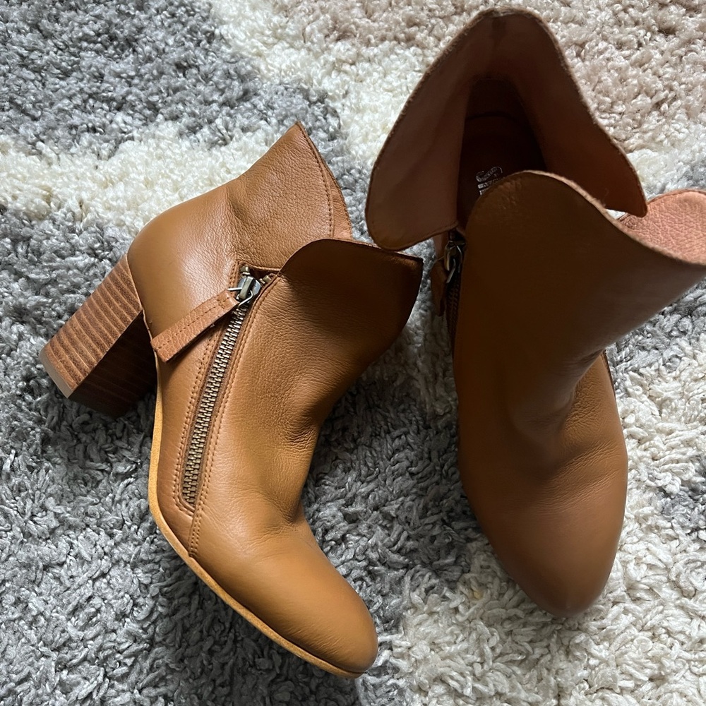 Anthropologie Silent D booties